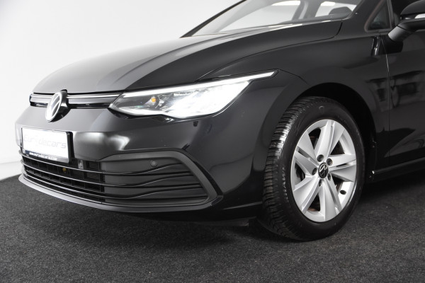 Volkswagen Golf VIII Variant Life *1ste eigenaar*Navigatie*Park Assist*Carplay*