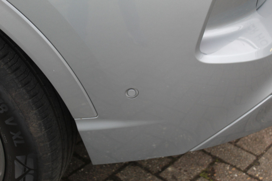 Ford Kuga 2.5-243pk PHEV ST-Line X. Van €. 54.937,- voor €. 43.735,- Trekgewicht van 2.100kg ! Elektr. panodak., elektr. trekhaak, stoel-, stuur- en voorraamverw., 360gr. Camera, HUD, AppleCarplay/Androidauto, Elektr. verstelb. comfortstoelen, LED verl.