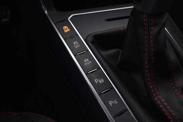 Volkswagen Polo GTI 2.0 TSI 210PK DSG GTI-SPORT VIRTUAL/LED/CARPLAY FABRIEKS GARANTIE