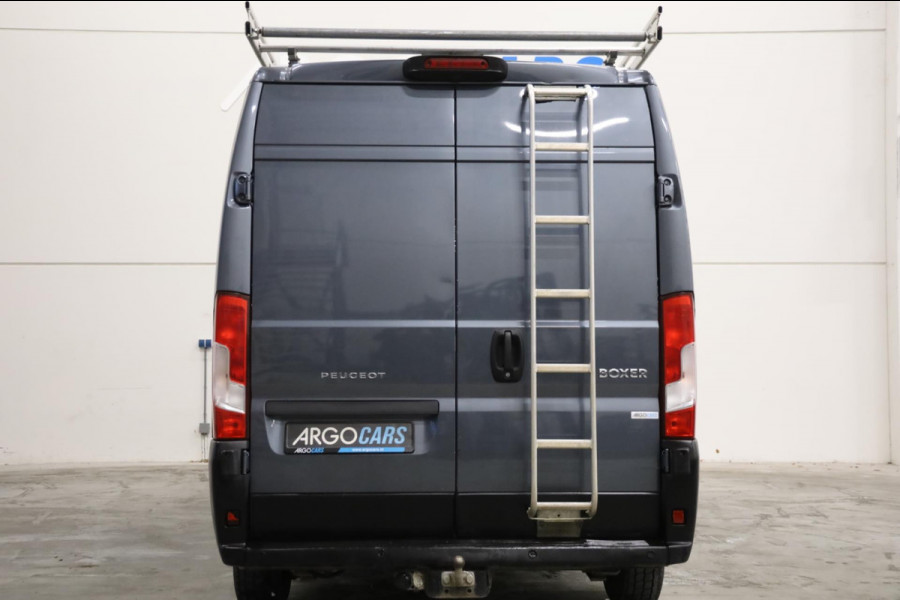 Peugeot Boxer 2.2 BlueHDi 140PK L3/H2 GRIJS CAMERA AIRCO NAVI IMPERIAAL TREKHAAK 3.5t PDC CRUISE LEASE V/A 122,- p.m. INRUIL MOG