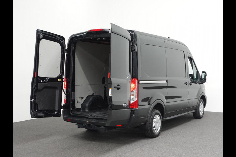 Ford Transit 130pk L2H2 Trekhaak Airco 360°Camera DAB+ Airco Trekhaak Cruise Control