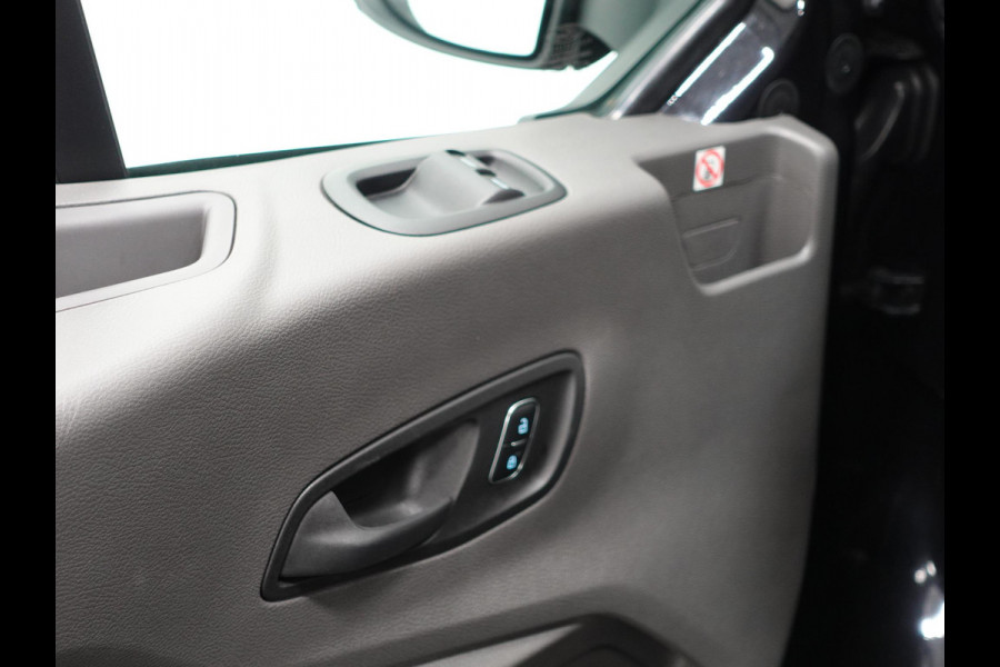 Ford Transit 130pk L2H2 Trekhaak Airco 360°Camera DAB+ Airco Trekhaak Cruise Control
