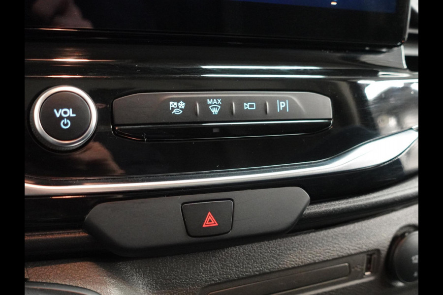 Ford Transit 130pk L2H2 Trekhaak Airco 360°Camera DAB+ Airco Trekhaak Cruise Control