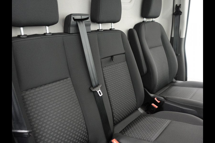 Ford Transit 130pk L2H2 Trekhaak Airco 360°Camera DAB+ Airco Trekhaak Cruise Control