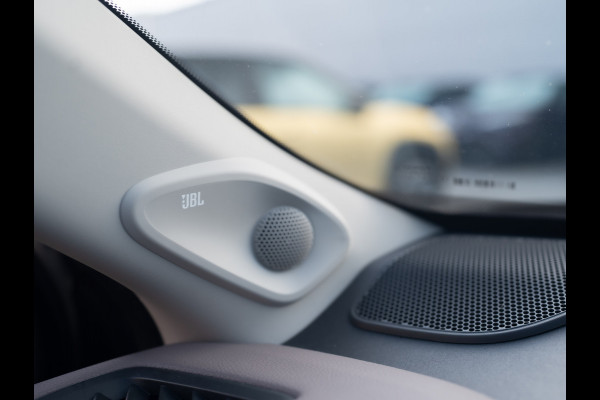 Toyota Yaris Cross 1.5 Hybrid Executive | JBL | Head Up | BSM | Navi | Stoelverw. | Prijs Rijklaar!!