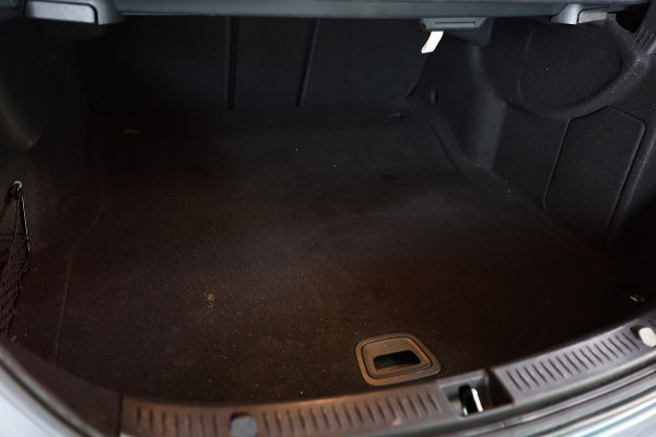 Mercedes-Benz E-Klasse 200 Premium PANO VIRTUAL SFEER LEER CAMERA '18