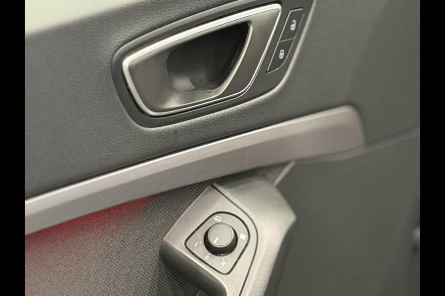 Seat Ateca 1.5 TSI DSG7 Aut. FR Business Intense Airco ECC Navi Carplay PDC VA + Camera Adaptive Cruise Control LED Matrix Stoel/Stuurverwarming Keyless Ambiente verlichting