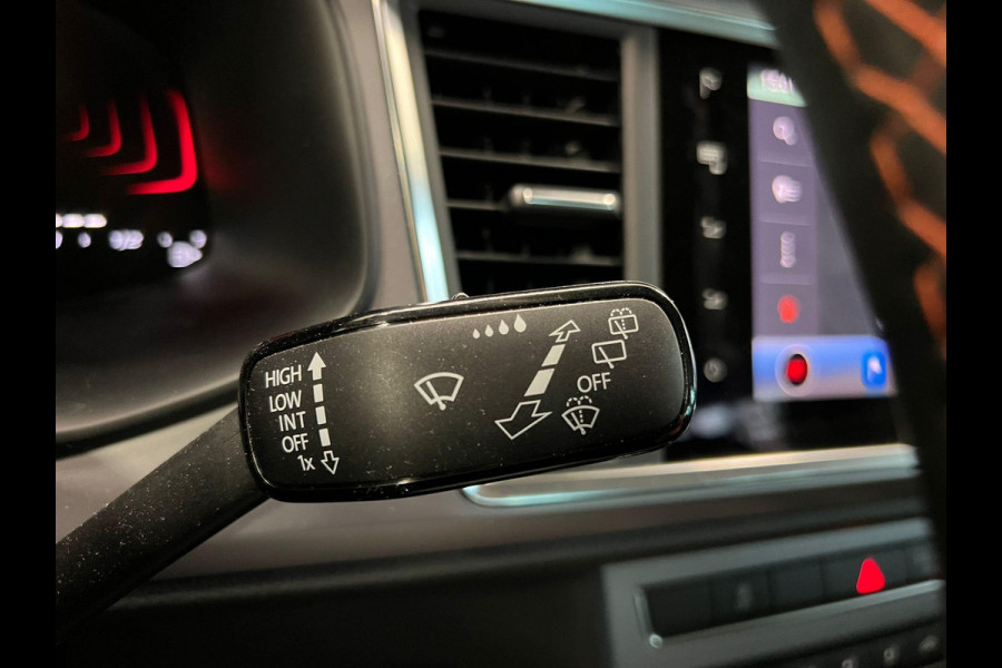 Seat Ateca 1.5 TSI DSG7 Aut. FR Business Intense Airco ECC Navi Carplay PDC VA + Camera Adaptive Cruise Control LED Matrix Stoel/Stuurverwarming Keyless Ambiente verlichting