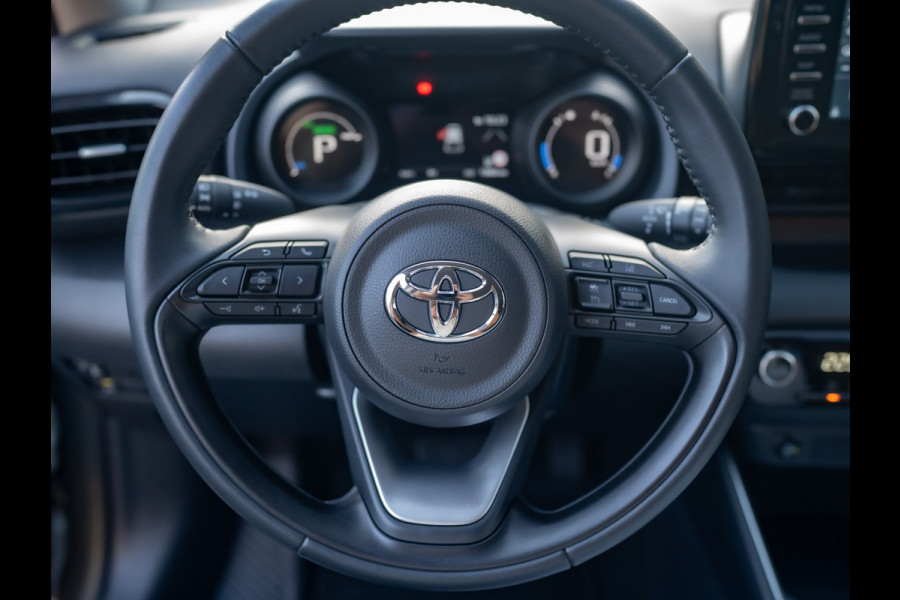 Toyota Yaris 1.5 Hybrid Business Plus | Navi | Keyless | Leder | Stoelverwarming | Prijs Rijklaar!!
