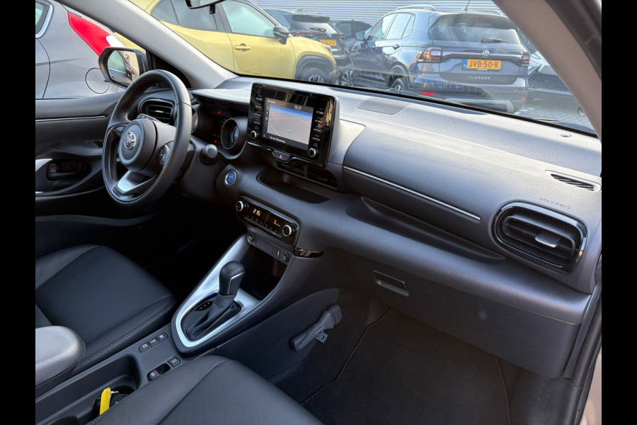 Toyota Yaris 1.5 Hybrid Business Plus | Navi | Keyless | Leder | Stoelverwarming | Prijs Rijklaar!!