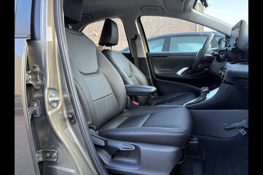 Toyota Yaris 1.5 Hybrid Business Plus | Navi | Keyless | Leder | Stoelverwarming | Prijs Rijklaar!!