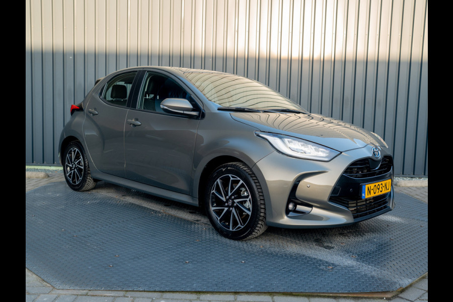 Toyota Yaris 1.5 Hybrid Business Plus | Navi | Keyless | Leder | Stoelverwarming | Prijs Rijklaar!!