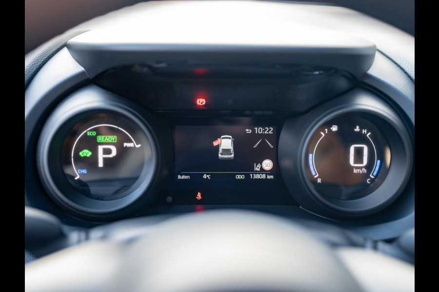 Toyota Yaris 1.5 Hybrid Business Plus | Navi | Keyless | Leder | Stoelverwarming | Prijs Rijklaar!!