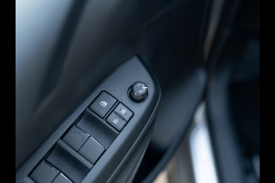 Toyota Yaris 1.5 Hybrid Business Plus | Navi | Keyless | Leder | Stoelverwarming | Prijs Rijklaar!!