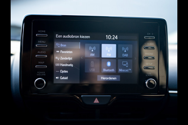 Toyota Yaris 1.5 Hybrid Business Plus | Navi | Keyless | Leder | Stoelverwarming | Prijs Rijklaar!!