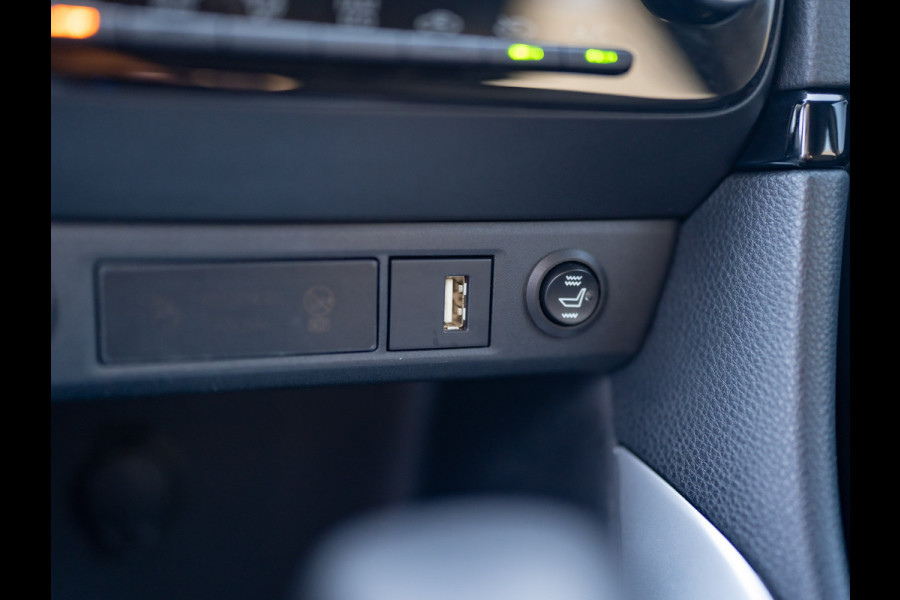 Toyota Yaris 1.5 Hybrid Business Plus | Navi | Keyless | Leder | Stoelverwarming | Prijs Rijklaar!!