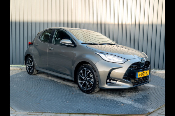 Toyota Yaris 1.5 Hybrid Business Plus | Navi | Keyless | Leder | Stoelverwarming | Prijs Rijklaar!!