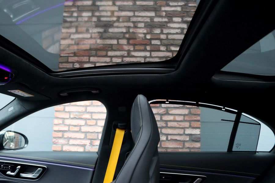 Mercedes-Benz E-Klasse AMG 53 4MATIC+ Edition 1 | Hyperscreen | Achterasbesturing | AMG-performance Stoelen | Carbon | Distronic+ | Multicontourstoelen | Stoelventilatie | Zonnerollo's | HUD | 3D-Display |