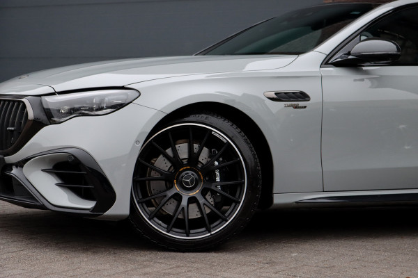 Mercedes-Benz E-Klasse AMG 53 4MATIC+ Edition 1 | Hyperscreen | Achterasbesturing | AMG-performance Stoelen | Carbon | Distronic+ | Multicontourstoelen | Stoelventilatie | Zonnerollo's | HUD | 3D-Display |