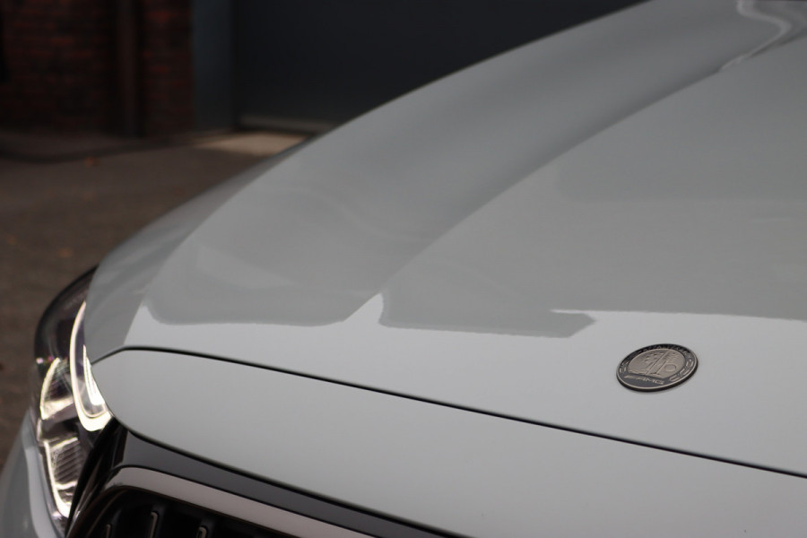 Mercedes-Benz E-Klasse AMG 53 4MATIC+ Edition 1 | Hyperscreen | Achterasbesturing | AMG-performance Stoelen | Carbon | Distronic+ | Multicontourstoelen | Stoelventilatie | Zonnerollo's | HUD | 3D-Display |