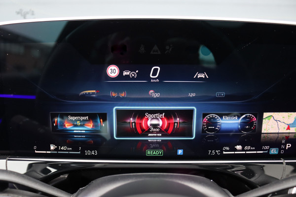 Mercedes-Benz E-Klasse AMG 53 4MATIC+ Edition 1 | Hyperscreen | Achterasbesturing | AMG-performance Stoelen | Carbon | Distronic+ | Multicontourstoelen | Stoelventilatie | Zonnerollo's | HUD | 3D-Display |