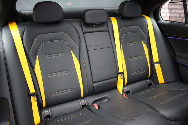 Mercedes-Benz E-Klasse AMG 53 4MATIC+ Edition 1 | Hyperscreen | Achterasbesturing | AMG-performance Stoelen | Carbon | Distronic+ | Multicontourstoelen | Stoelventilatie | Zonnerollo's | HUD | 3D-Display |