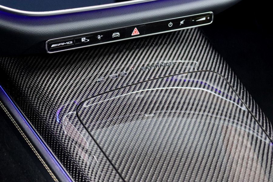 Mercedes-Benz E-Klasse AMG 53 4MATIC+ Edition 1 | Hyperscreen | Achterasbesturing | AMG-performance Stoelen | Carbon | Distronic+ | Multicontourstoelen | Stoelventilatie | Zonnerollo's | HUD | 3D-Display |