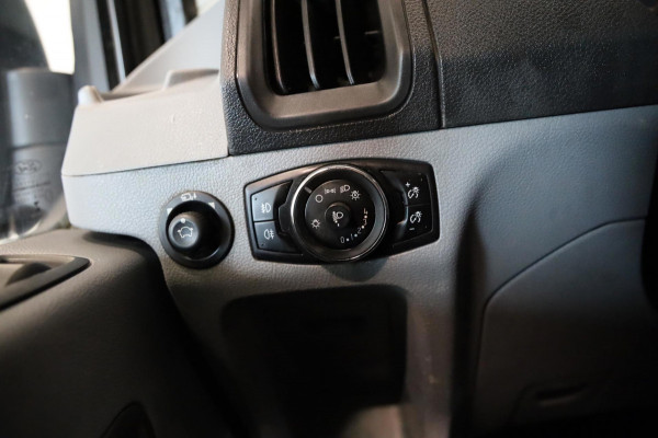 Ford Transit 330 2.0 TDCI L2/H2 AIRCO CRUISE CONTROL TREKHAAK PDC GRIJS LEASE V/A € 122,- p.m. INRUIL MOGELIJK