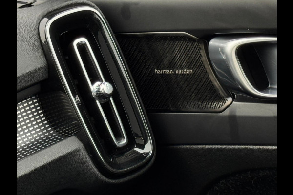 Volvo XC40 Recharge P8 AWD 408 pk R-Design, panoramadak, vele opties, afn. trekhaak, 1 e eigenaar, NL auto met nap