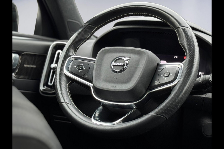 Volvo XC40 Recharge P8 AWD 408 pk R-Design, panoramadak, vele opties, afn. trekhaak, 1 e eigenaar, NL auto met nap