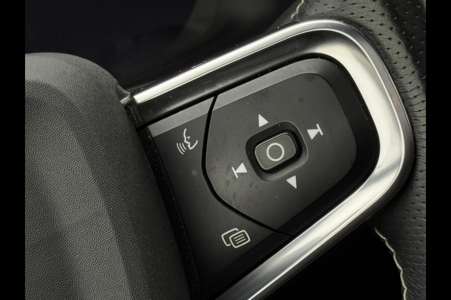Volvo XC40 Recharge P8 AWD 408 pk R-Design, panoramadak, vele opties, afn. trekhaak, 1 e eigenaar, NL auto met nap