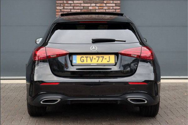 Mercedes-Benz A-Klasse 180 AMG Line Aut7 | Facelift | Panoramadak | Verwarmd Stuurwiel | Trekhaak | Camera | Keyless Go | Widescreen | Sfeerverlichting | Stoelverwarming | High Perf. LED |