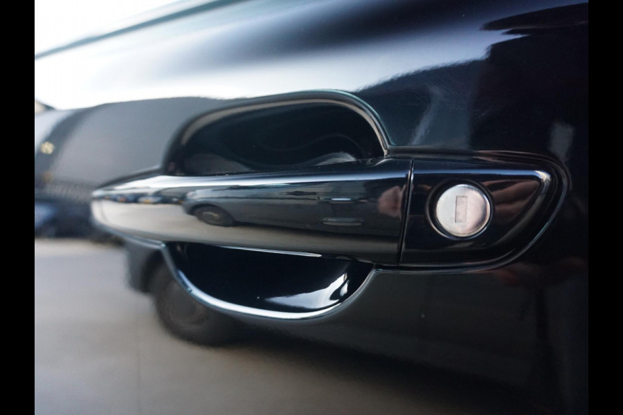 Peugeot 2008 1.2 Hybrid 145 GT