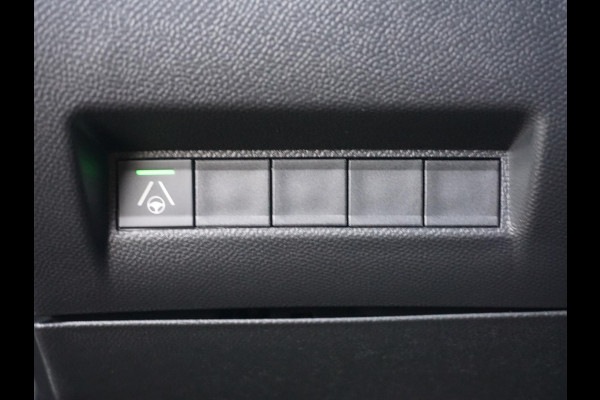 Peugeot 2008 1.2 Hybrid 145 GT