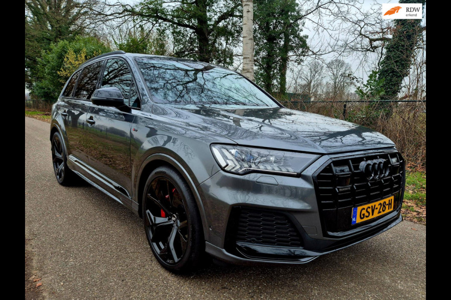 Audi Q7 60 TFSI e quattro Competition . Head-up . Sportstoelen. Panodak