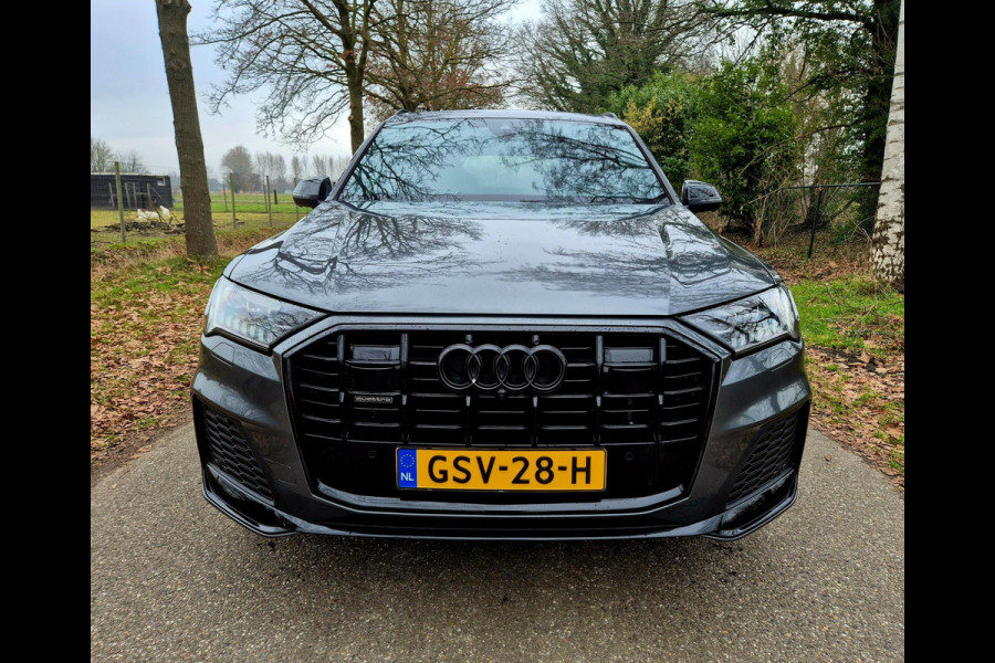 Audi Q7 60 TFSI e quattro Competition . Head-up . Sportstoelen. Panodak