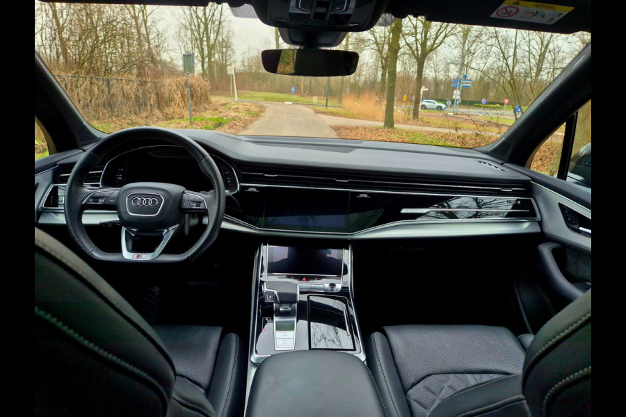 Audi Q7 60 TFSI e quattro Competition . Head-up . Sportstoelen. Panodak