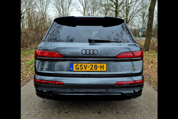 Audi Q7 60 TFSI e quattro Competition . Head-up . Sportstoelen. Panodak