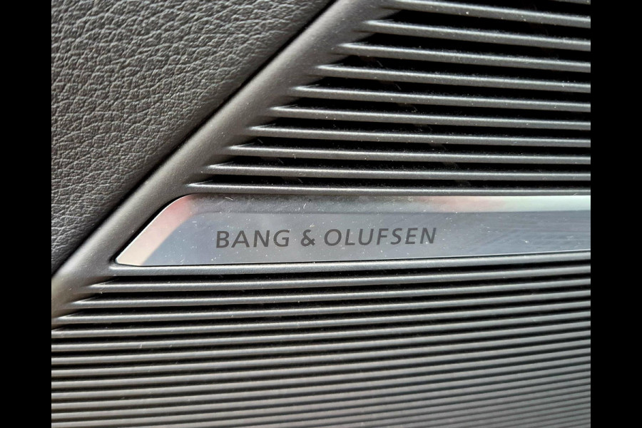 Audi Q7 60 TFSI e quattro Competition . Head-up . Sportstoelen. Panodak