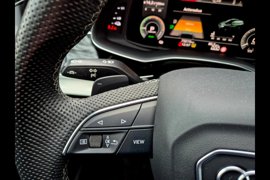 Audi Q7 60 TFSI e quattro Competition . Head-up . Sportstoelen. Panodak