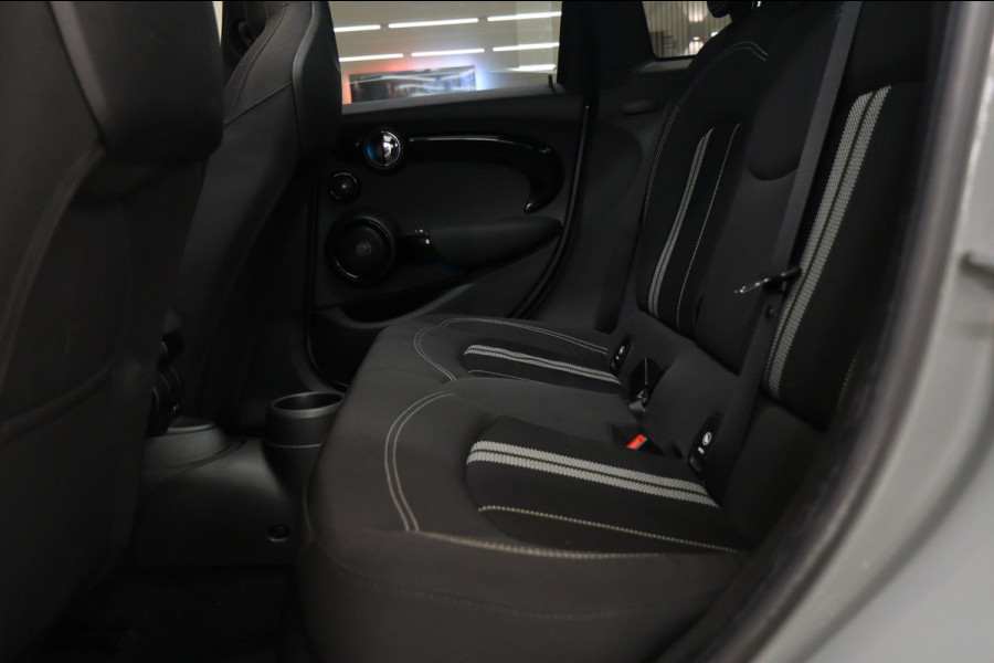 MINI Mini 2.0 Cooper S JCW uitgevoerd/NAP/PANO/HUD/H-K/CARPLAY/STOELVER/VOL