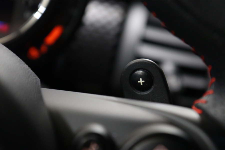 MINI Mini 2.0 Cooper S JCW uitgevoerd/NAP/PANO/HUD/H-K/CARPLAY/STOELVER/VOL
