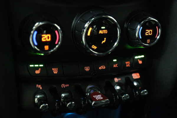 MINI Mini 2.0 Cooper S JCW uitgevoerd/NAP/PANO/HUD/H-K/CARPLAY/STOELVER/VOL