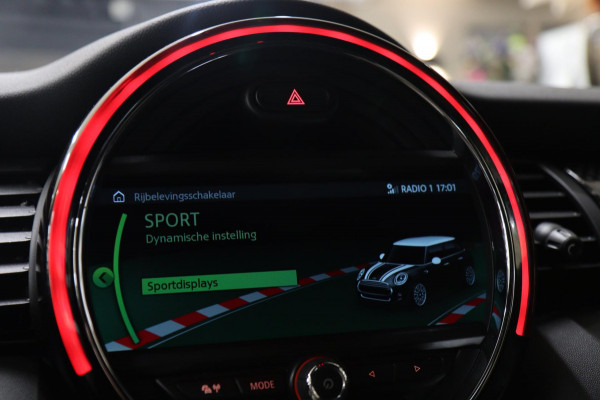 MINI Mini 2.0 Cooper S JCW uitgevoerd/NAP/PANO/HUD/H-K/CARPLAY/STOELVER/VOL