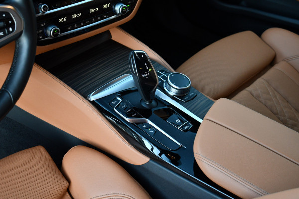 BMW 5 Serie 545e xDrive M-Sport Berninagrau ACC HiFi 20inch Shadow