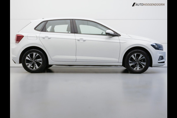 Volkswagen Polo 1.0 TSI Comfortline Sport (LED,APPLE CARPLAY,ADAPTIVE CRUISE,LM-VELGEN,NIEUWE APK,SPORSTOELEN,AIRCO,TOPCONDITIE)