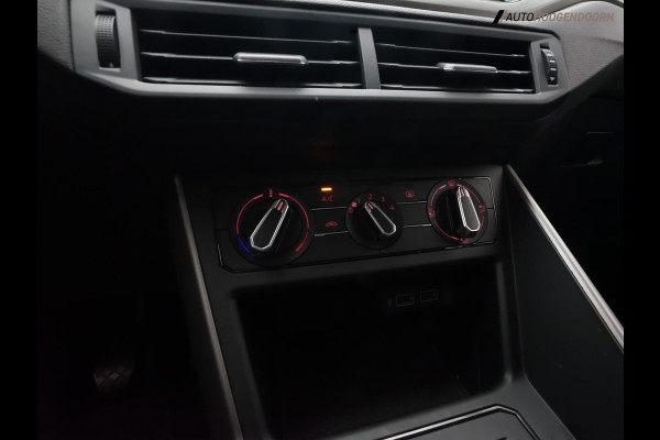 Volkswagen Polo 1.0 TSI Comfortline Sport (LED,APPLE CARPLAY,ADAPTIVE CRUISE,LM-VELGEN,NIEUWE APK,SPORSTOELEN,AIRCO,TOPCONDITIE)