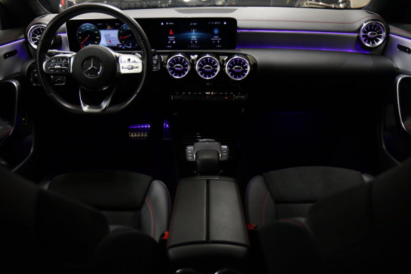 Mercedes-Benz CLA-Klasse 200 Business Solution AMG NAP/PANO/CAM/KEYLESS/LANEASSIST/VOL