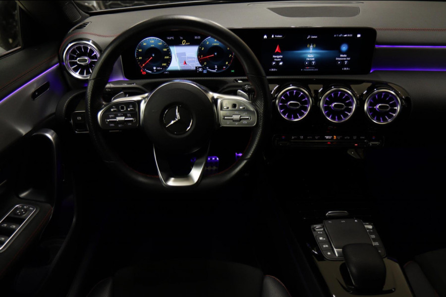 Mercedes-Benz CLA-Klasse 200 Business Solution AMG NAP/PANO/CAM/KEYLESS/LANEASSIST/VOL
