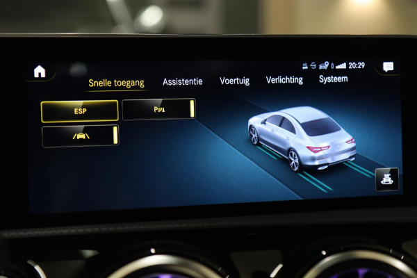 Mercedes-Benz CLA-Klasse 200 Business Solution AMG NAP/PANO/CAM/KEYLESS/LANEASSIST/VOL